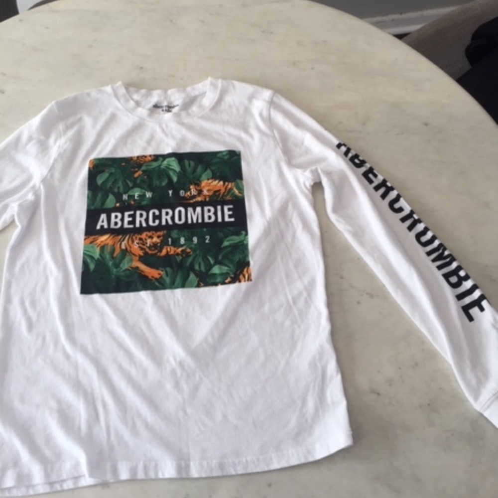Abercrombie Long sleeve Tee